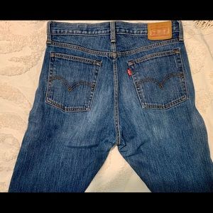 Levi’s “Wedgie” Fit Denim - ankle length/raw hem